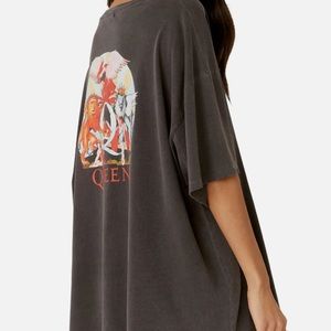 Vintage Queen T-Shirt